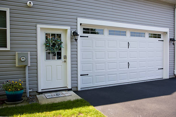 24/7 Emergency Garage Door Panel Replacement experts in Jessamine County County, KY
